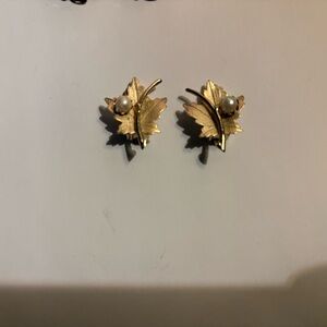 Gold Leaf Pearl Earrings